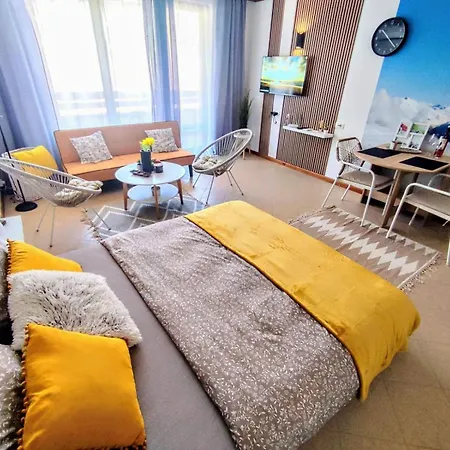 Studio Jump To With Spa Included דירה בנסקו
