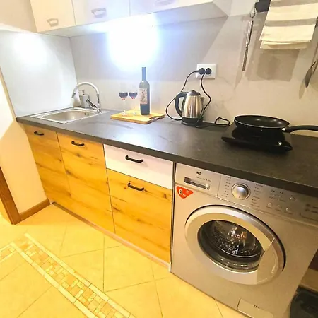 Studio Jump To With Spa Included *